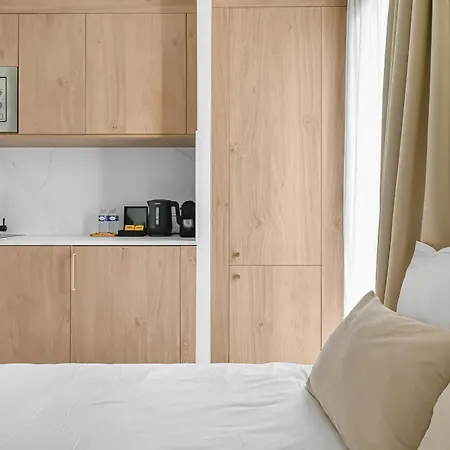 Jiji Senart Hotel apartamentowy 3*