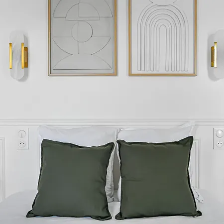 Jiji Senart Hotel apartamentowy 3*