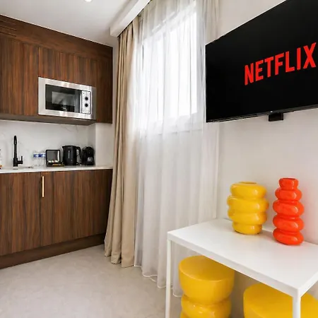 Jiji Senart Apart Otel Combs-la-Ville